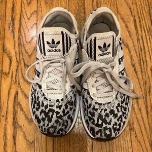 Adidas swift run women’s leopard sneakers